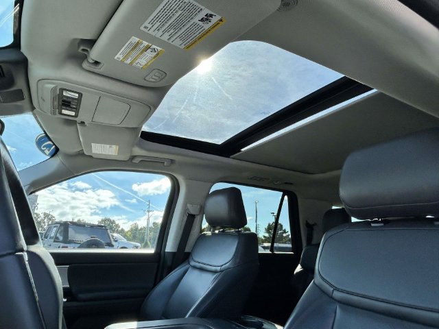 Certified 2025 Ford Expedition Active AWD/4WD image 19