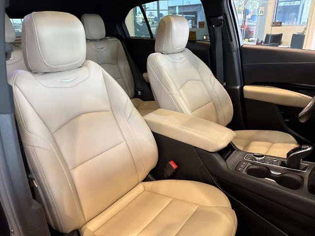 Used 2024 Cadillac XT4 Luxury w/ Cold Weather Package FWD image 14