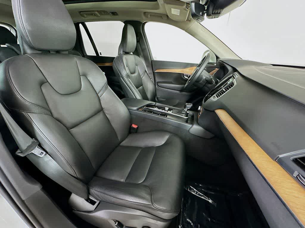 Used 2022 Volvo XC90 T6 Momentum w/ Protection Package Premier AWD/4WD image 15
