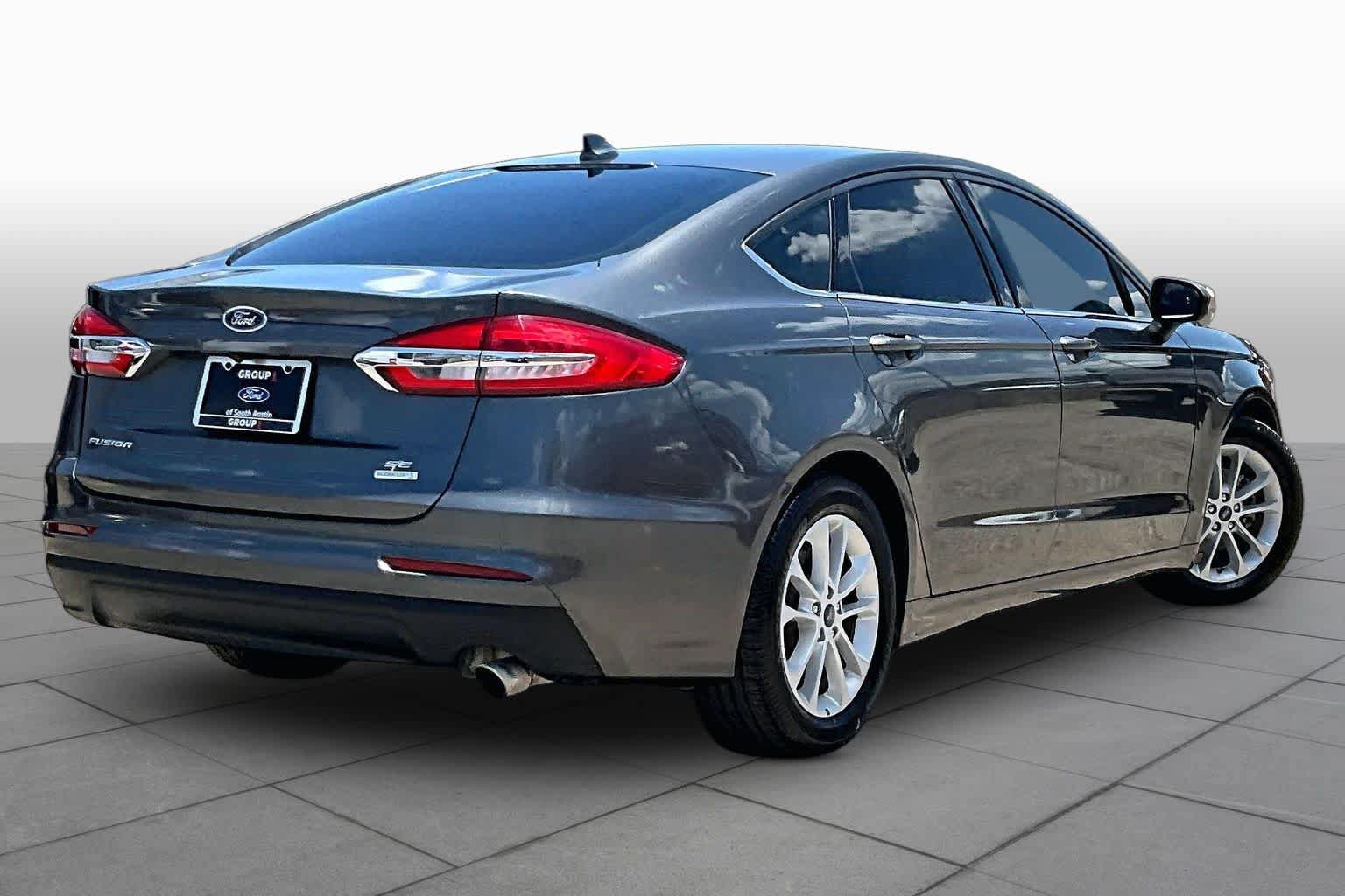Certified 2019 Ford Fusion SE FWD image 7
