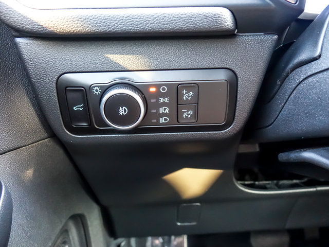 Certified 2025 Ford Escape Platinum AWD/4WD image 20
