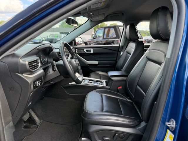 Certified 2023 Ford Explorer XLT w/ Equipment Group 202A AWD/4WD image 11