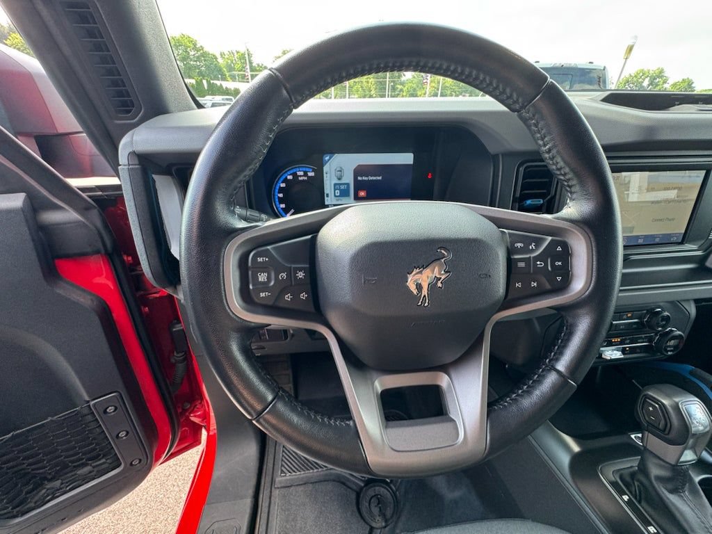 Certified 2023 Ford Bronco Black Diamond AWD/4WD image 32