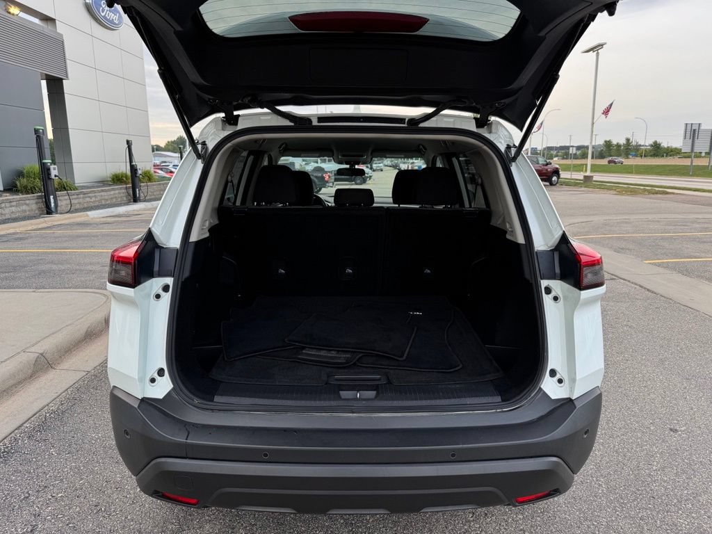 Used 2021 Nissan Rogue S AWD/4WD image 38
