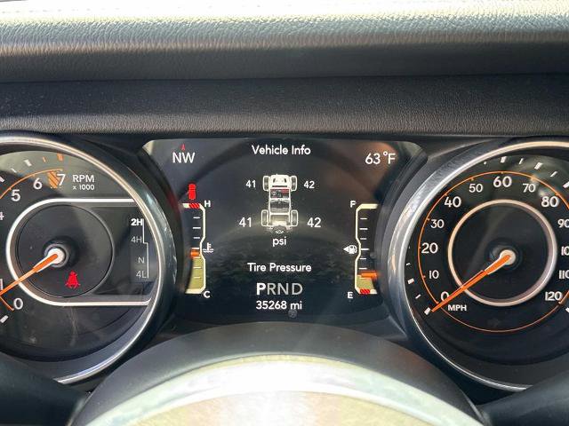 Used 2018 Jeep Wrangler Unlimited Sahara AWD/4WD image 27