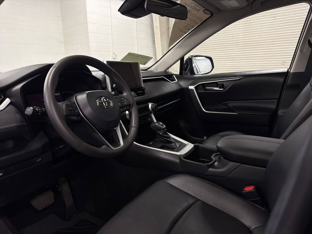 Used 2023 Toyota RAV4 XLE Premium FWD image 6
