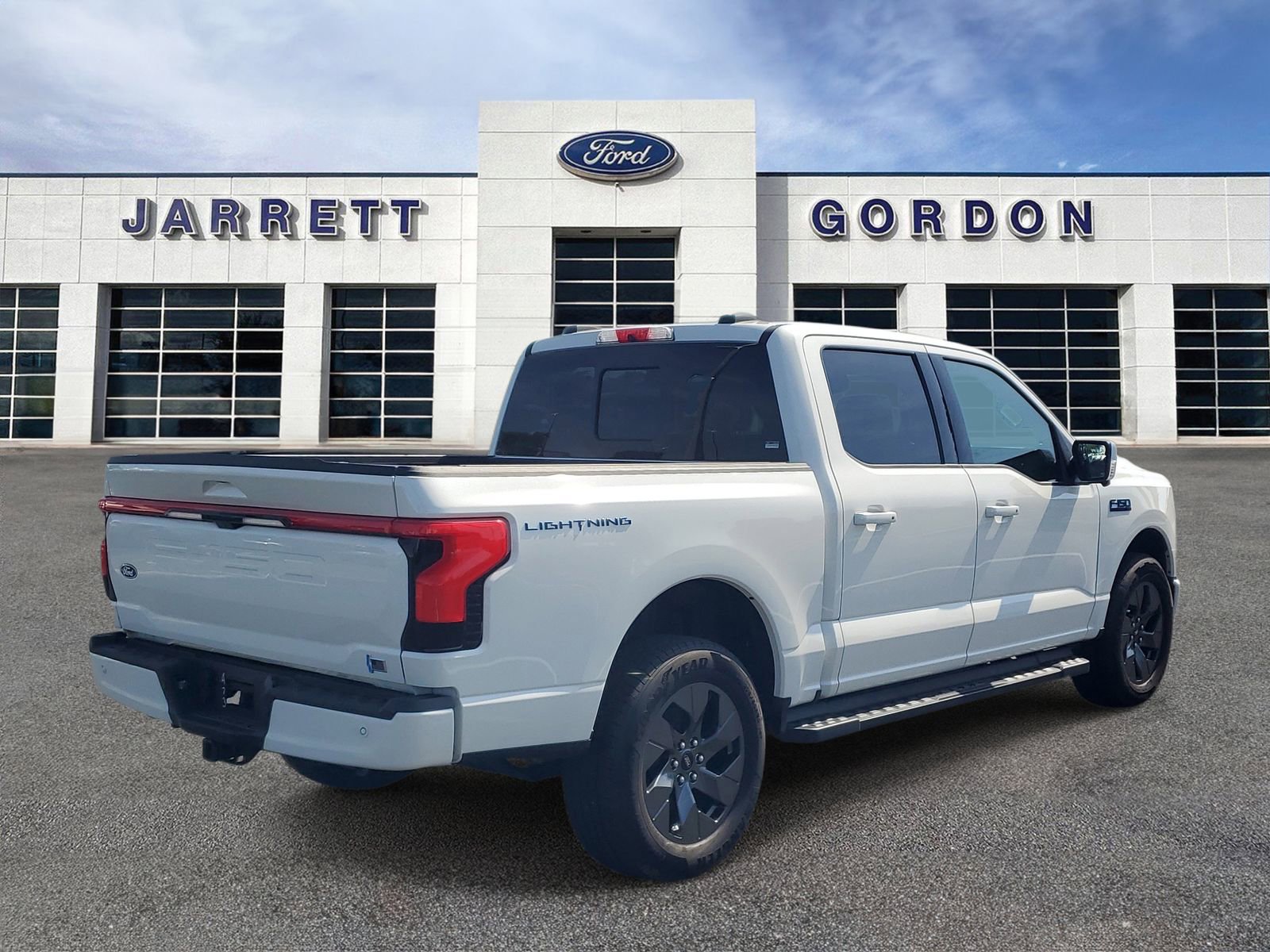 Certified 2024 Ford F150 Lightning Lariat AWD/4WD image 4