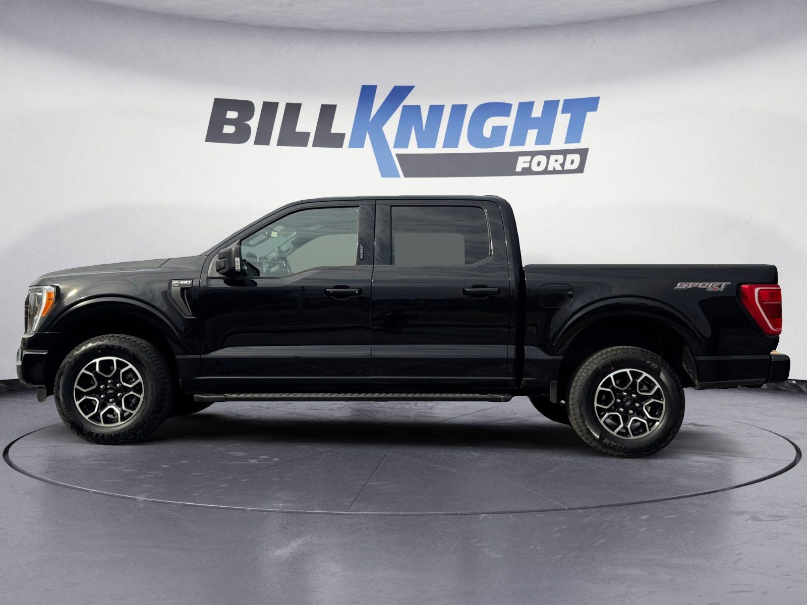 Certified 2022 Ford F150 XLT w/ Equipment Group 302A High image 2