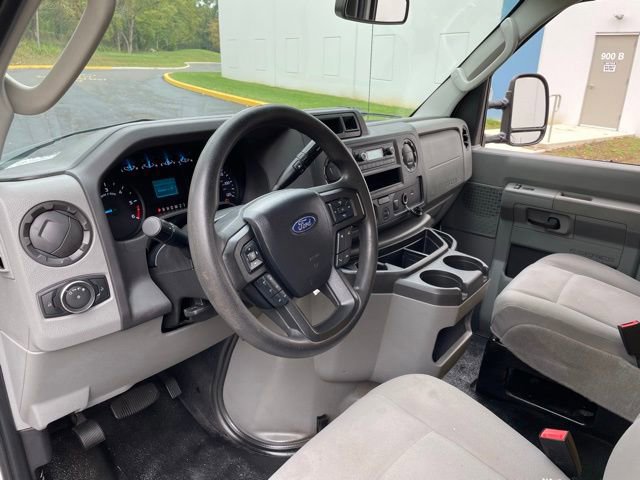 Certified 2022 Ford E-350 and Econoline 350 Super Duty w/ Power Windows & Locks Group image 15