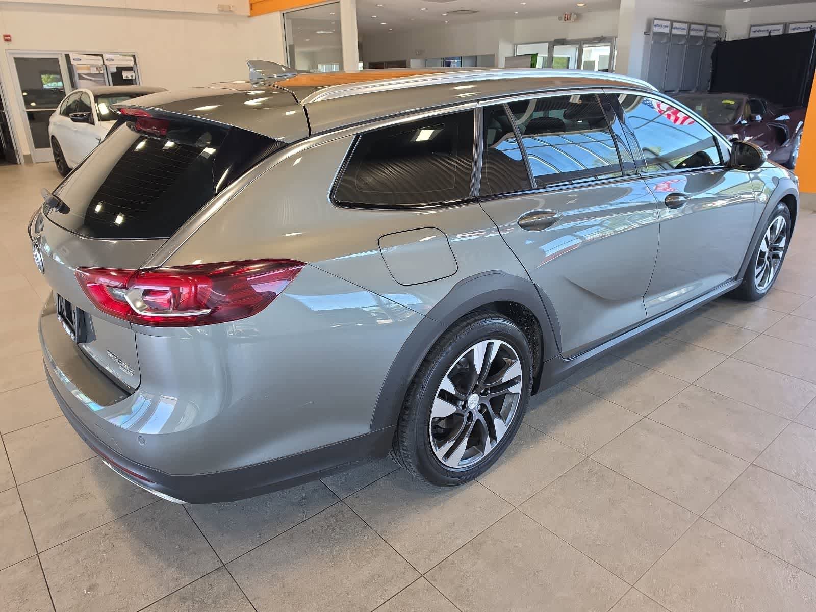 Used 2019 Buick Regal Essence w/ Driver Confidence Package I AWD/4WD image 7