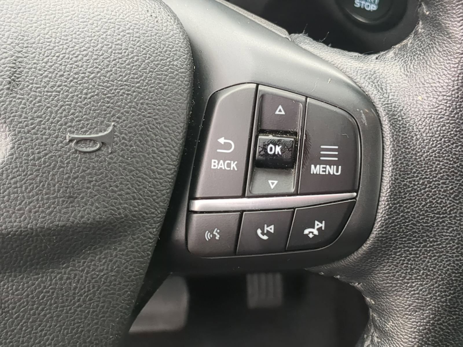 Certified 2020 Ford Escape Titanium image 29