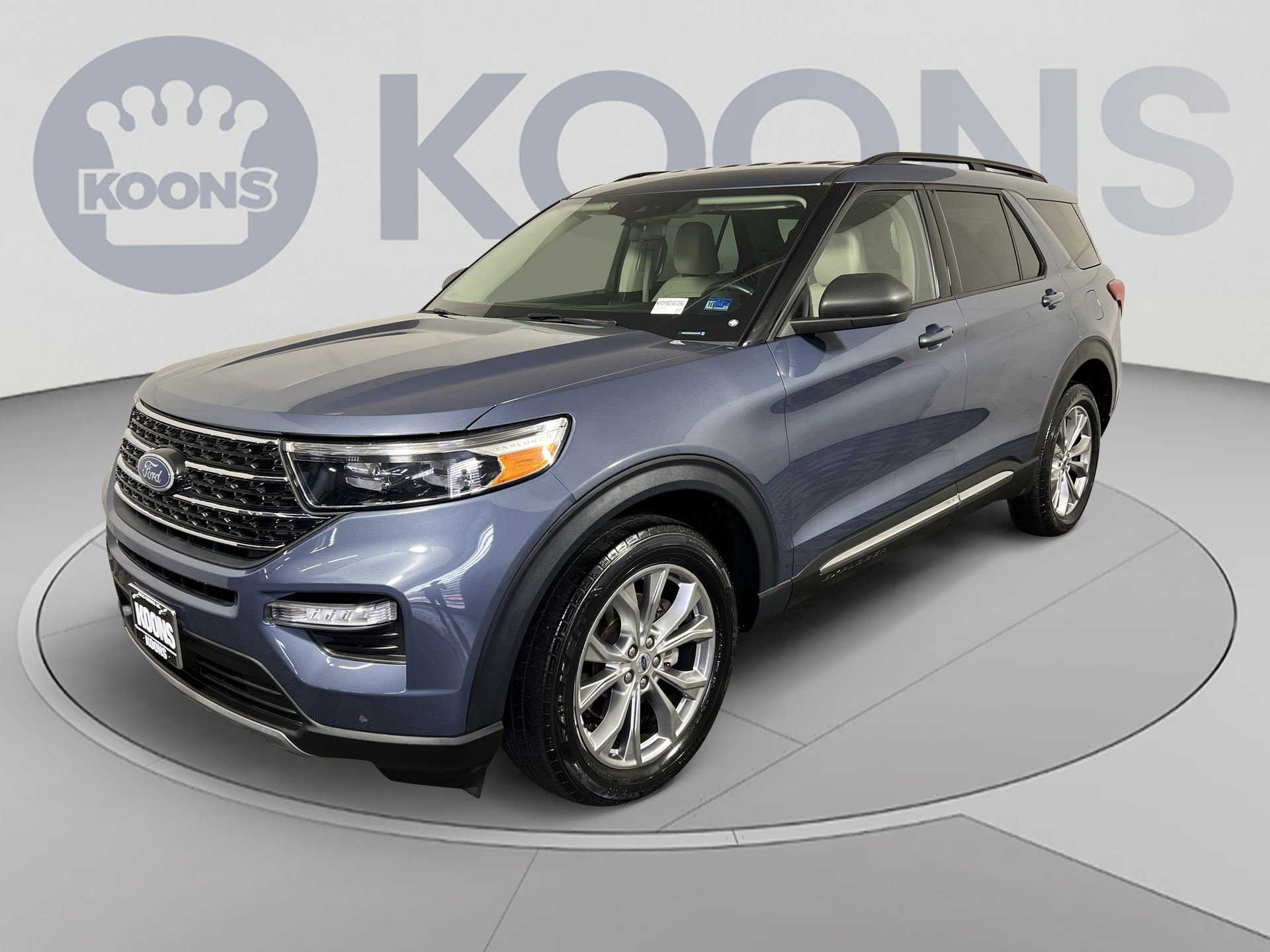 Certified 2021 Ford Explorer XLT w/ Equipment Group 202A AWD/4WD image 1