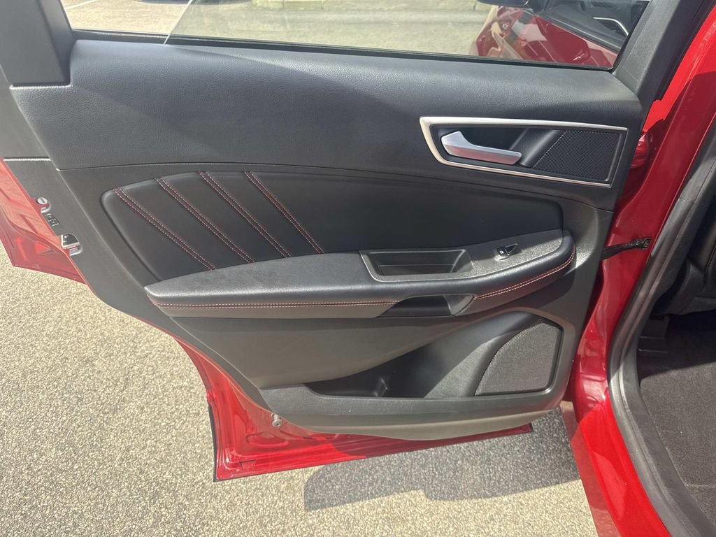 Certified 2023 Ford Edge ST-Line AWD/4WD image 16
