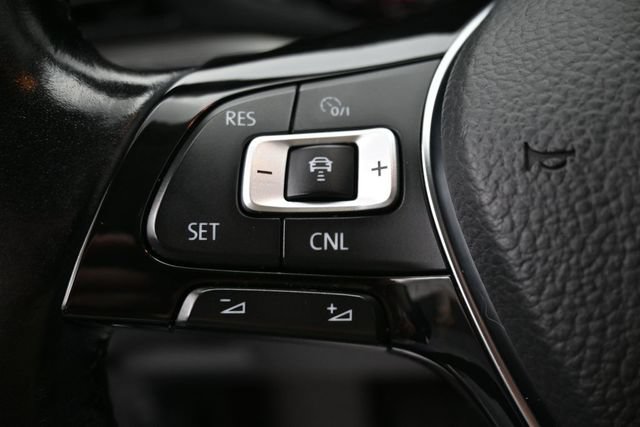 Used 2020 Volkswagen Passat 2.0T R-Line FWD image 18