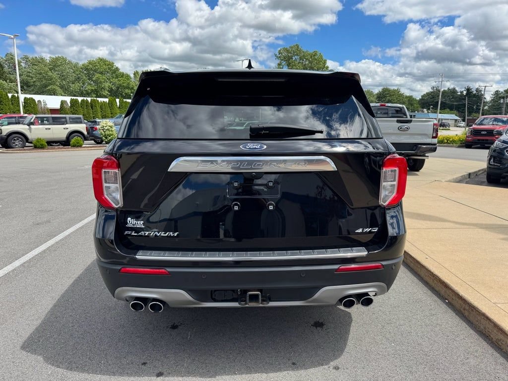 Certified 2022 Ford Explorer Platinum w/ Equipment Group 601A AWD/4WD image 8