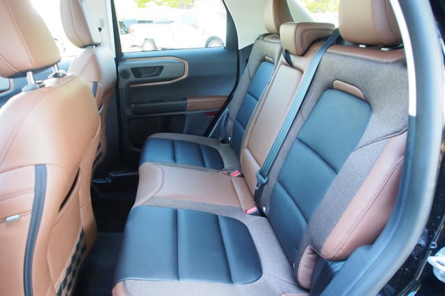 Certified 2025 Ford Bronco Sport Outer Banks w/ Outer Banks Tech Package+ AWD/4WD image 18