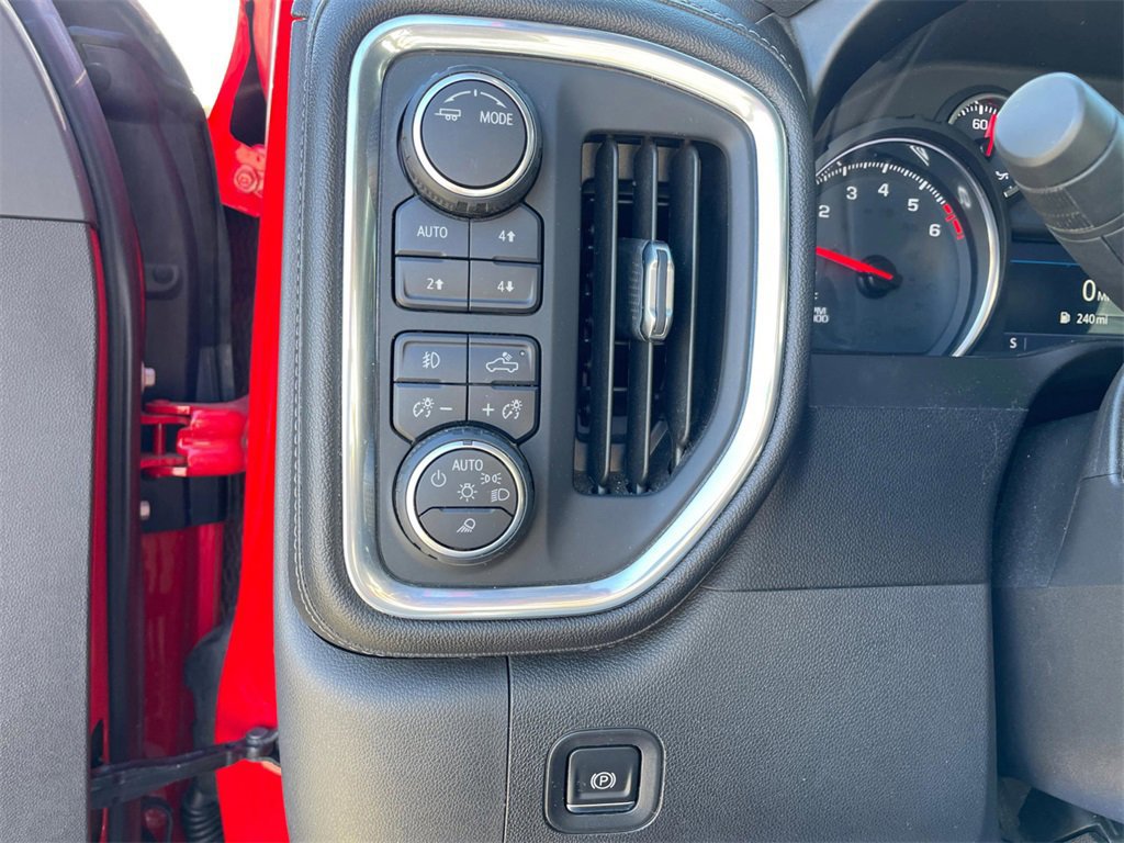 Used 2021 Chevrolet Silverado 1500 LT Trail Boss w/ Convenience Package II image 19