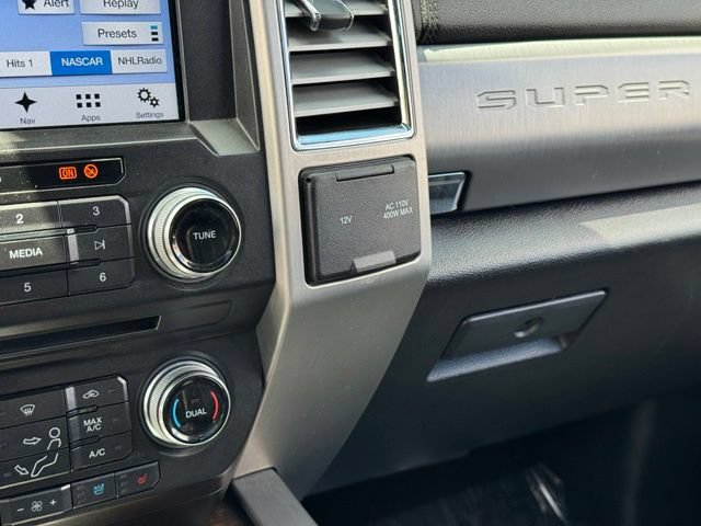 Certified 2017 Ford F350 Platinum w/ Platinum Ultimate Package AWD/4WD image 19