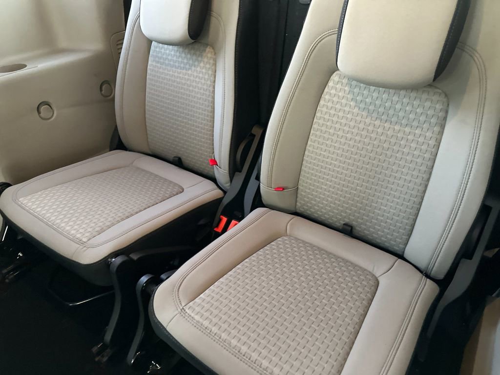 Certified 2023 Ford Transit Connect XLT image 15