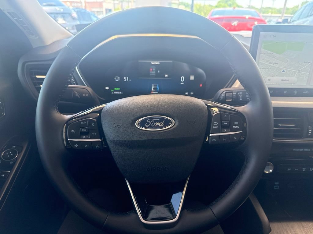Certified 2023 Ford Escape Platinum AWD/4WD image 18