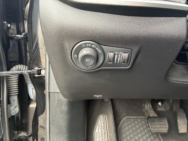 Used 2022 Jeep Compass Latitude w/ Sun and Sound Group image 18