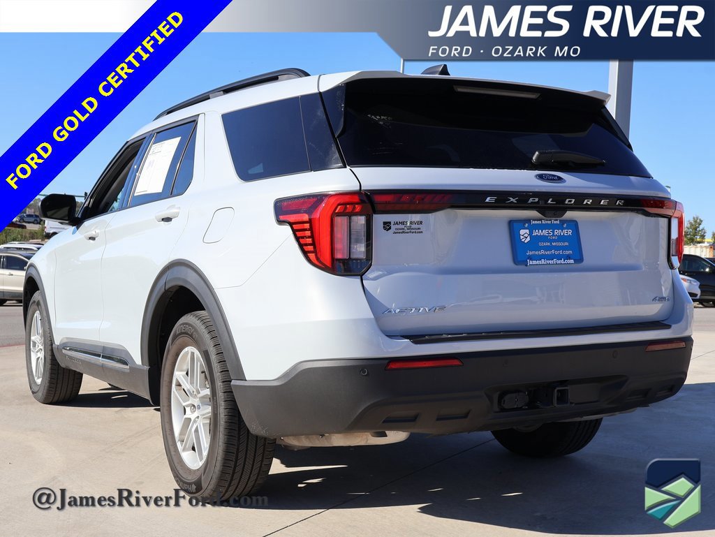 Certified 2025 Ford Explorer Active image 3
