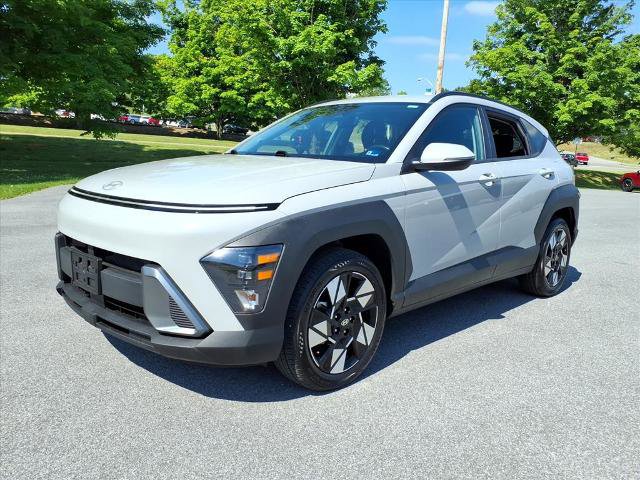 Used 2025 Hyundai Kona SEL FWD image 1