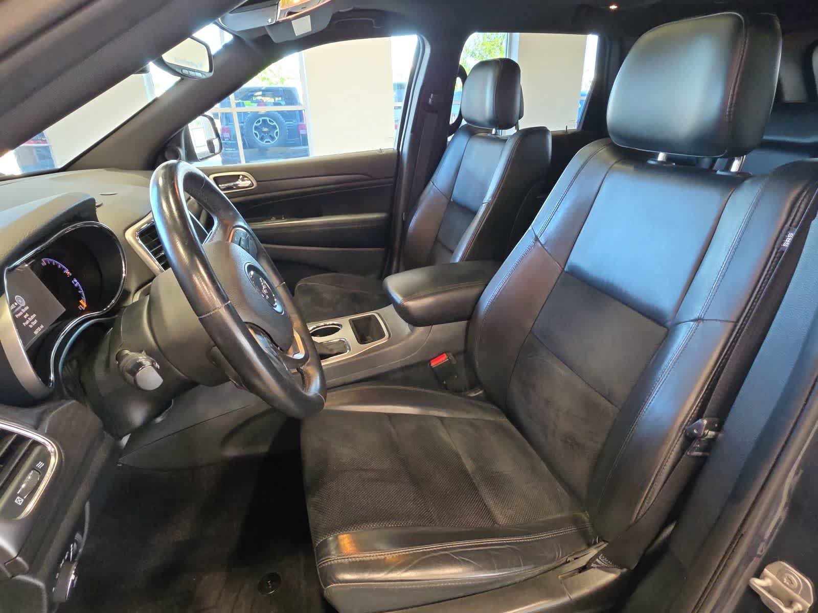 Used 2018 Jeep Grand Cherokee Altitude AWD/4WD image 16