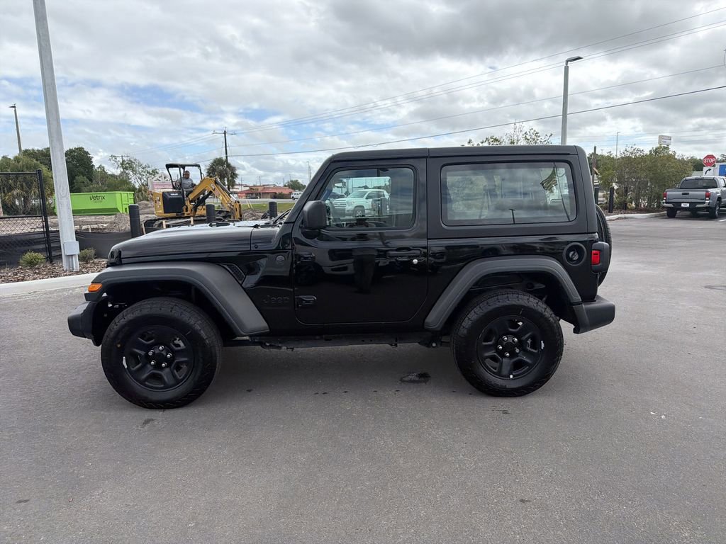 Used 2025 Jeep Wrangler Sport image 7