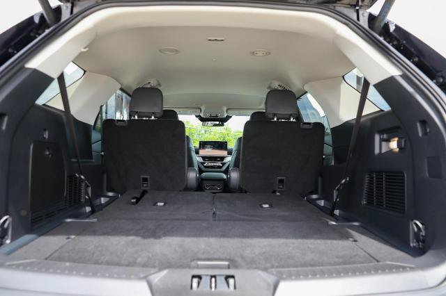 Certified 2025 Ford Explorer Active w/ Active Comfort Package AWD/4WD image 15