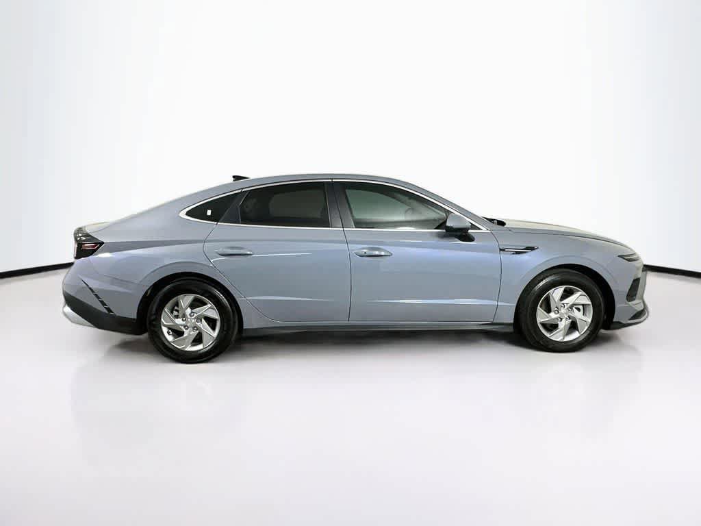 Used 2025 Hyundai Sonata SE FWD image 6