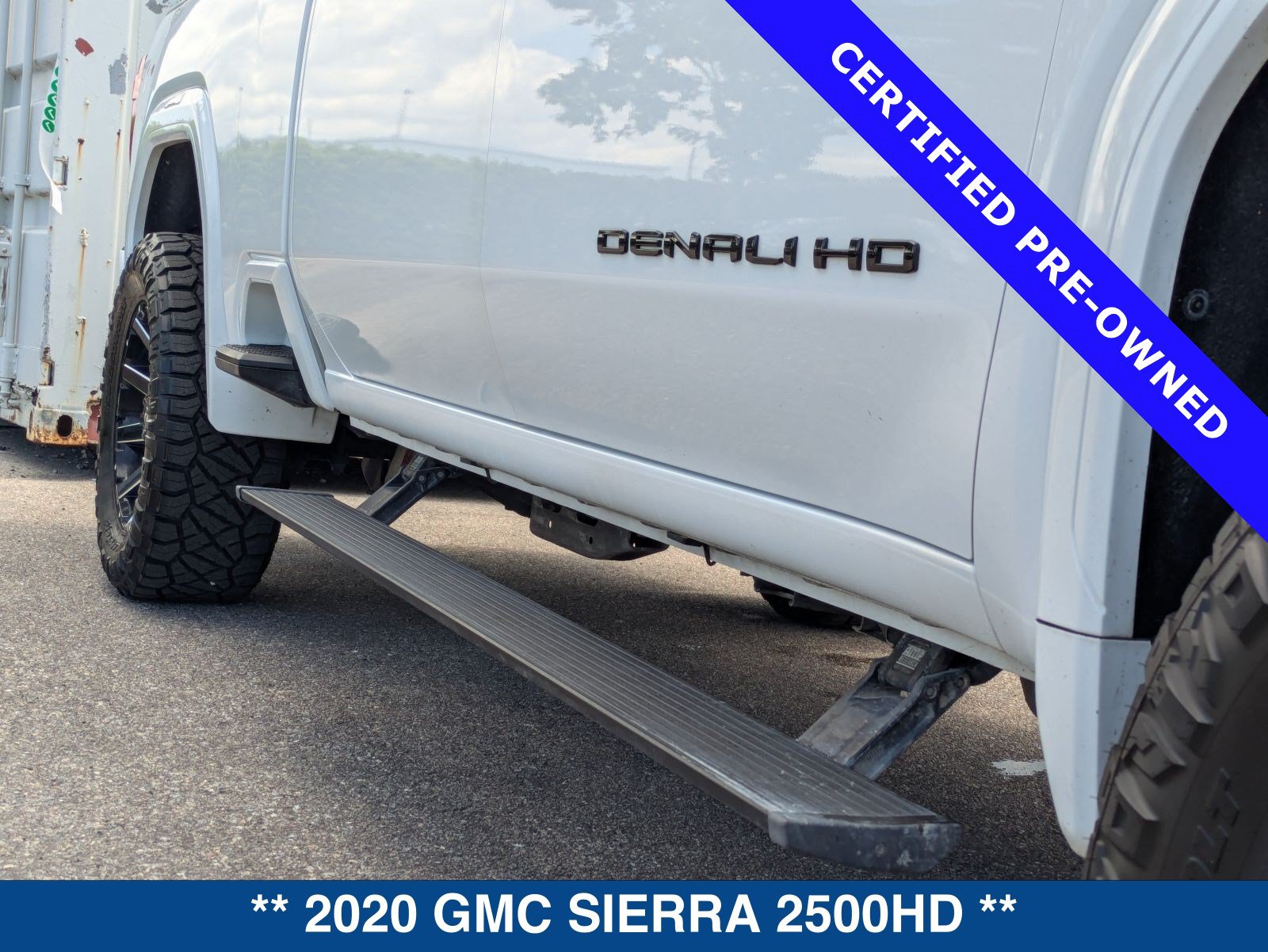 Used 2020 GMC Sierra 2500 Denali w/ Denali Ultimate Package AWD/4WD image 11