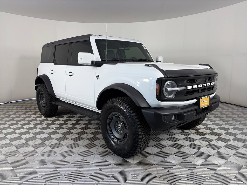Certified 2024 Ford Bronco Outer Banks AWD/4WD image 1
