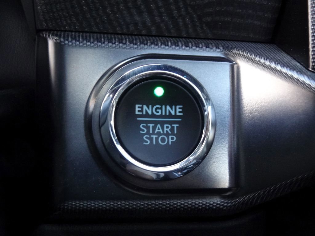 Certified 2023 Ford F150 Platinum w/ Equipment Group 701A High image 33