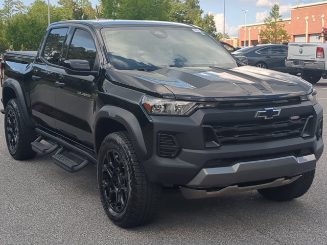 Used 2026 Chevrolet Colorado Trail Boss AWD/4WD image 2