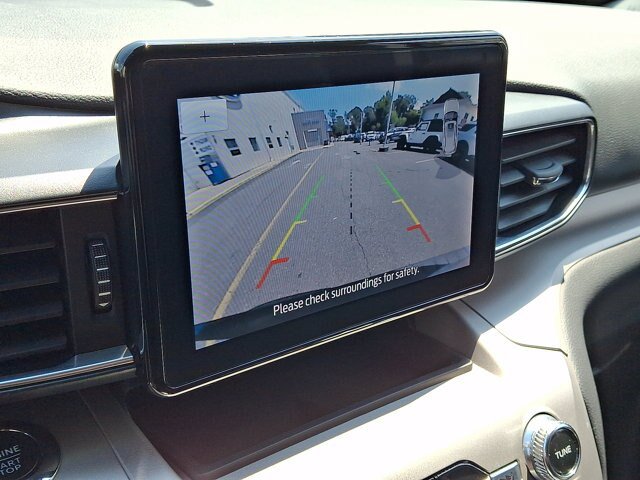 Certified 2023 Ford Explorer XLT w/ Equipment Group 202A AWD/4WD image 7