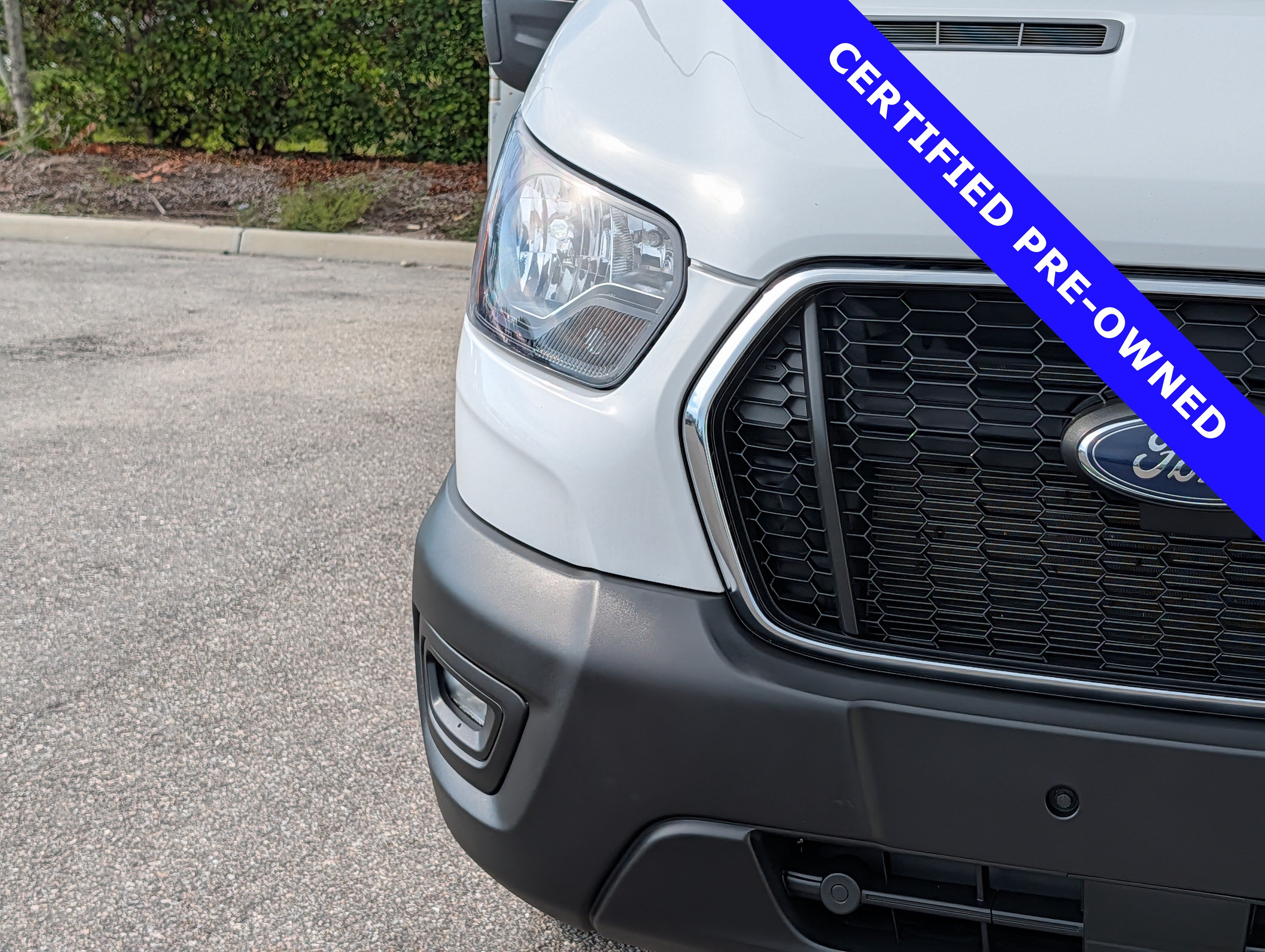 Certified 2025 Ford Transit 250 Low Roof w/ Exterior Upgrade Package RWD image 9
