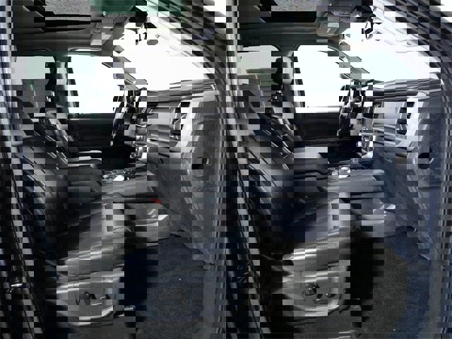 Certified 2022 Ford Expedition XLT image 10