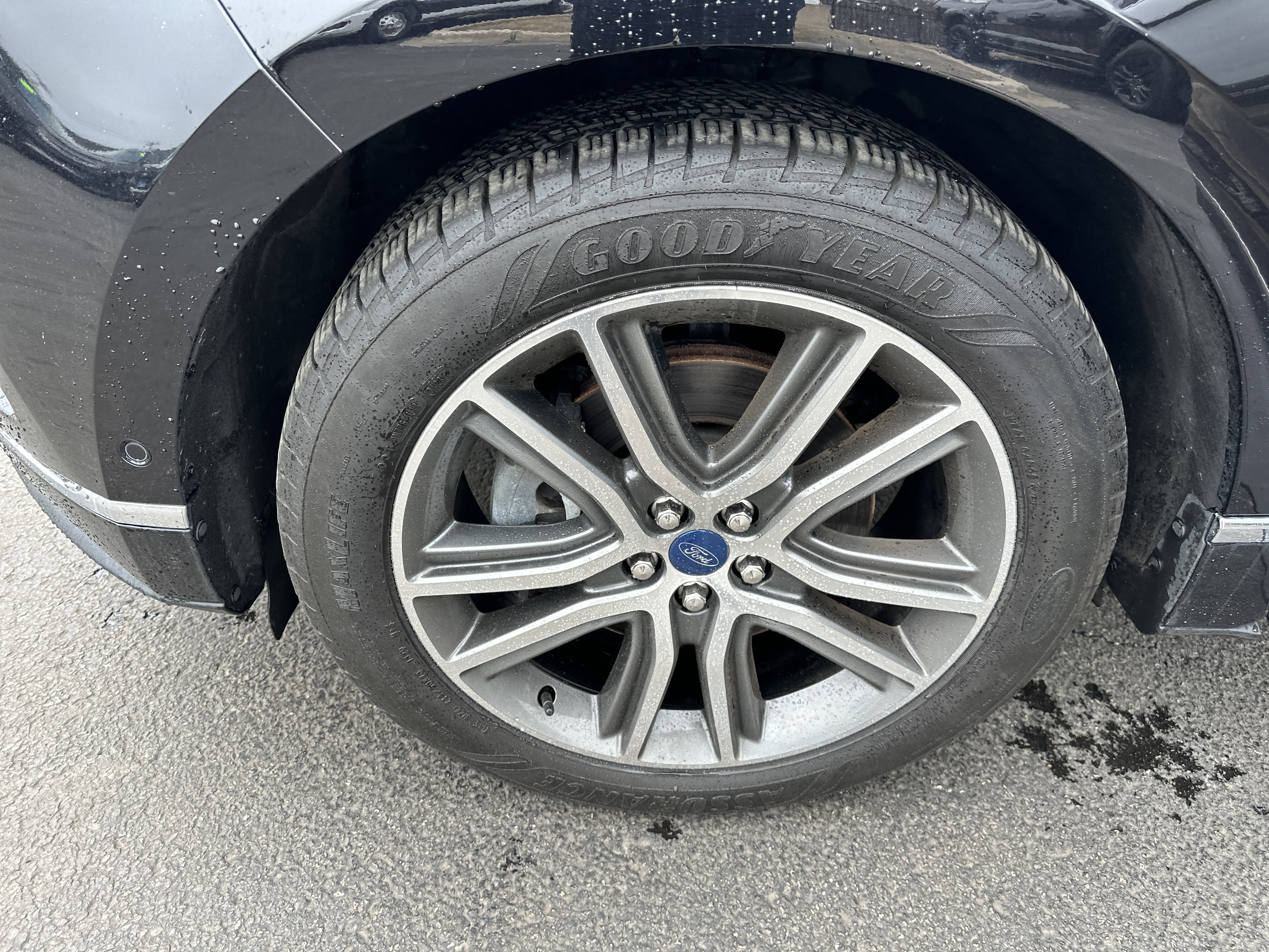 Certified 2019 Ford Edge Titanium w/ Equipment Group 301A image 10