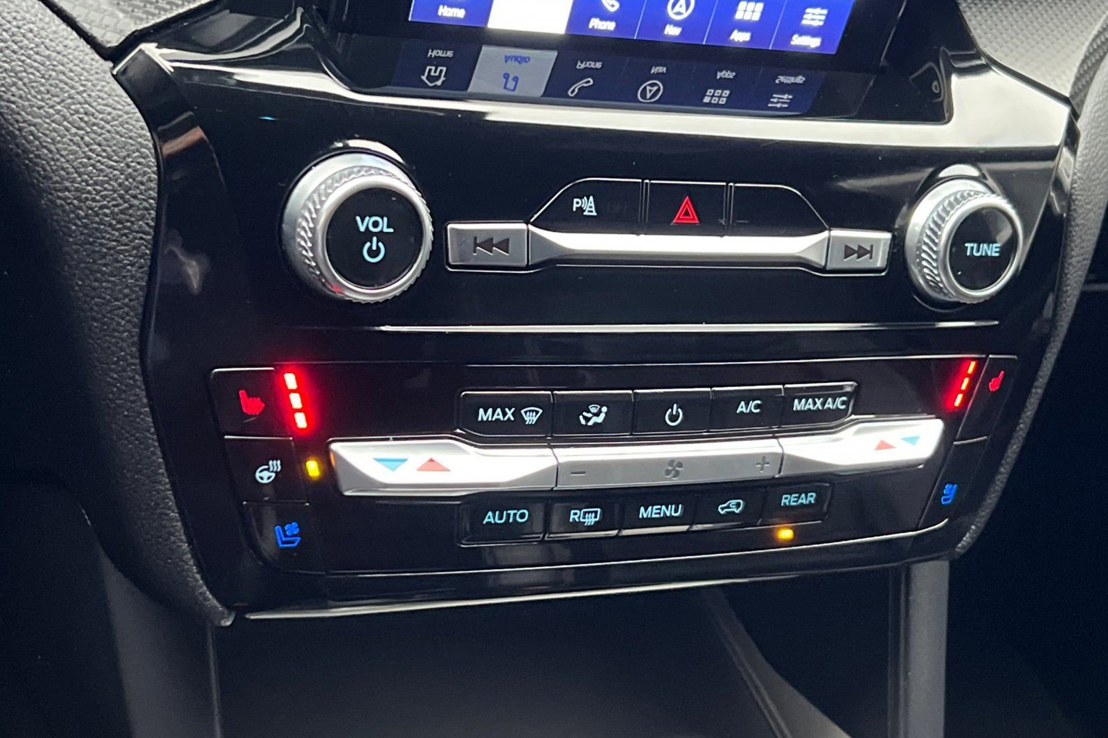 Certified 2024 Ford Explorer ST w/ Equipment Group 401A image 23