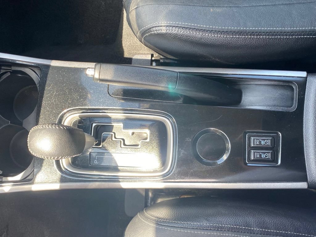 Used 2018 Mitsubishi Outlander SE FWD image 19