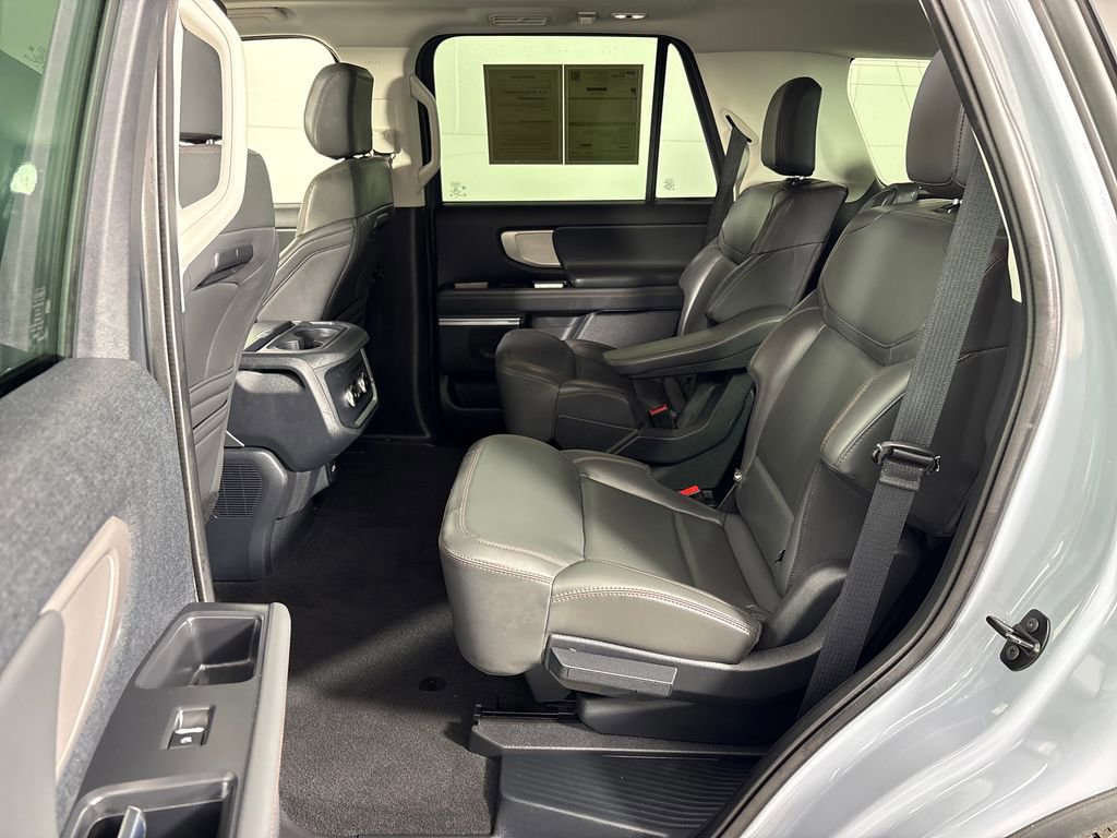 Certified 2025 Ford Expedition Active image 31