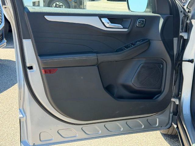 Certified 2024 Ford Escape Platinum AWD/4WD image 13