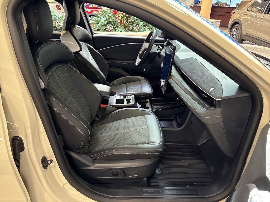 Certified 2025 Ford Mustang Mach-E GT image 7