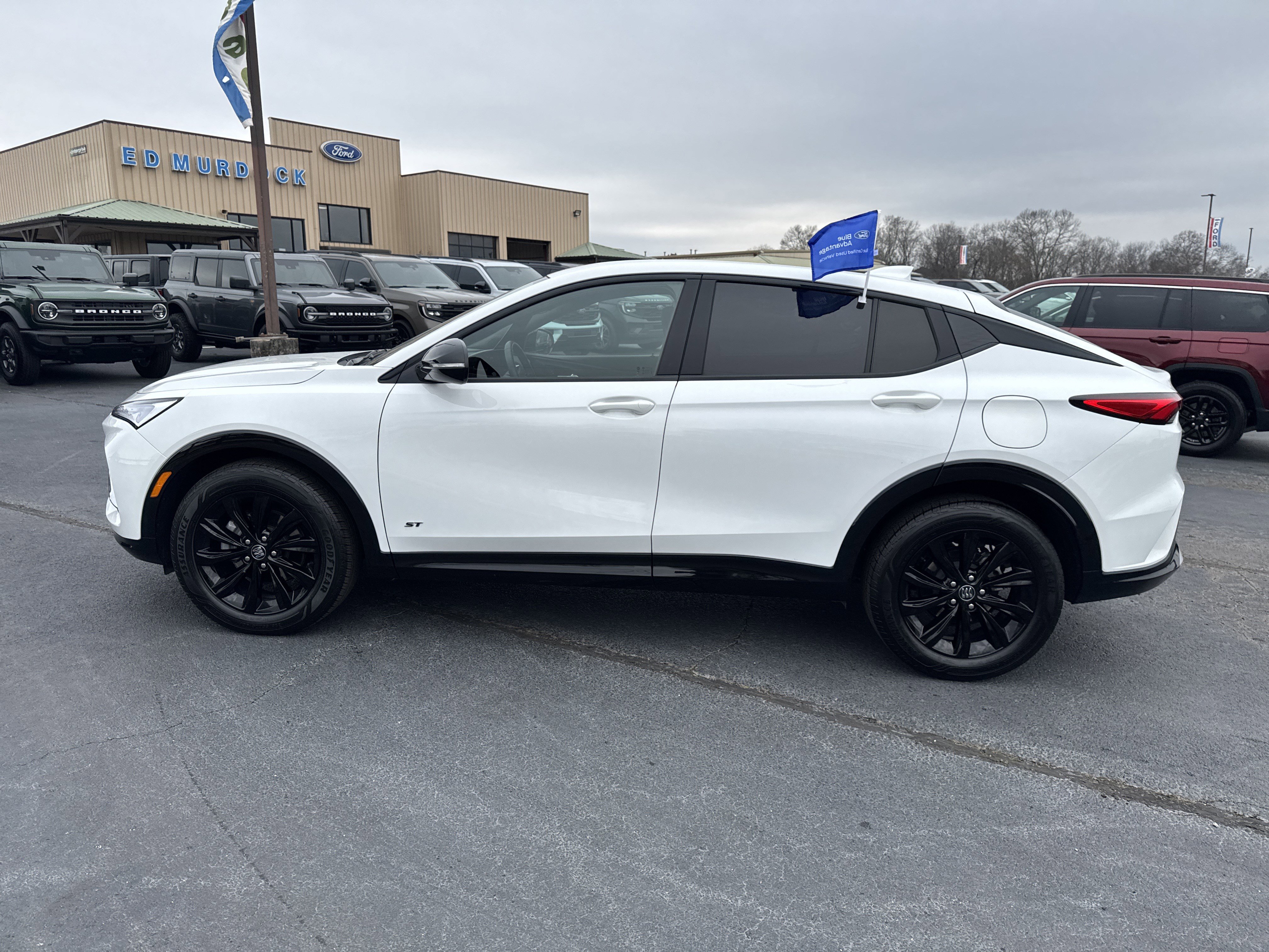 Used 2025 Buick Envista Sport Touring image 8