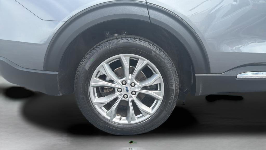 Certified 2023 Ford Explorer Limited w/ Limited Technology Package AWD/4WD image 43