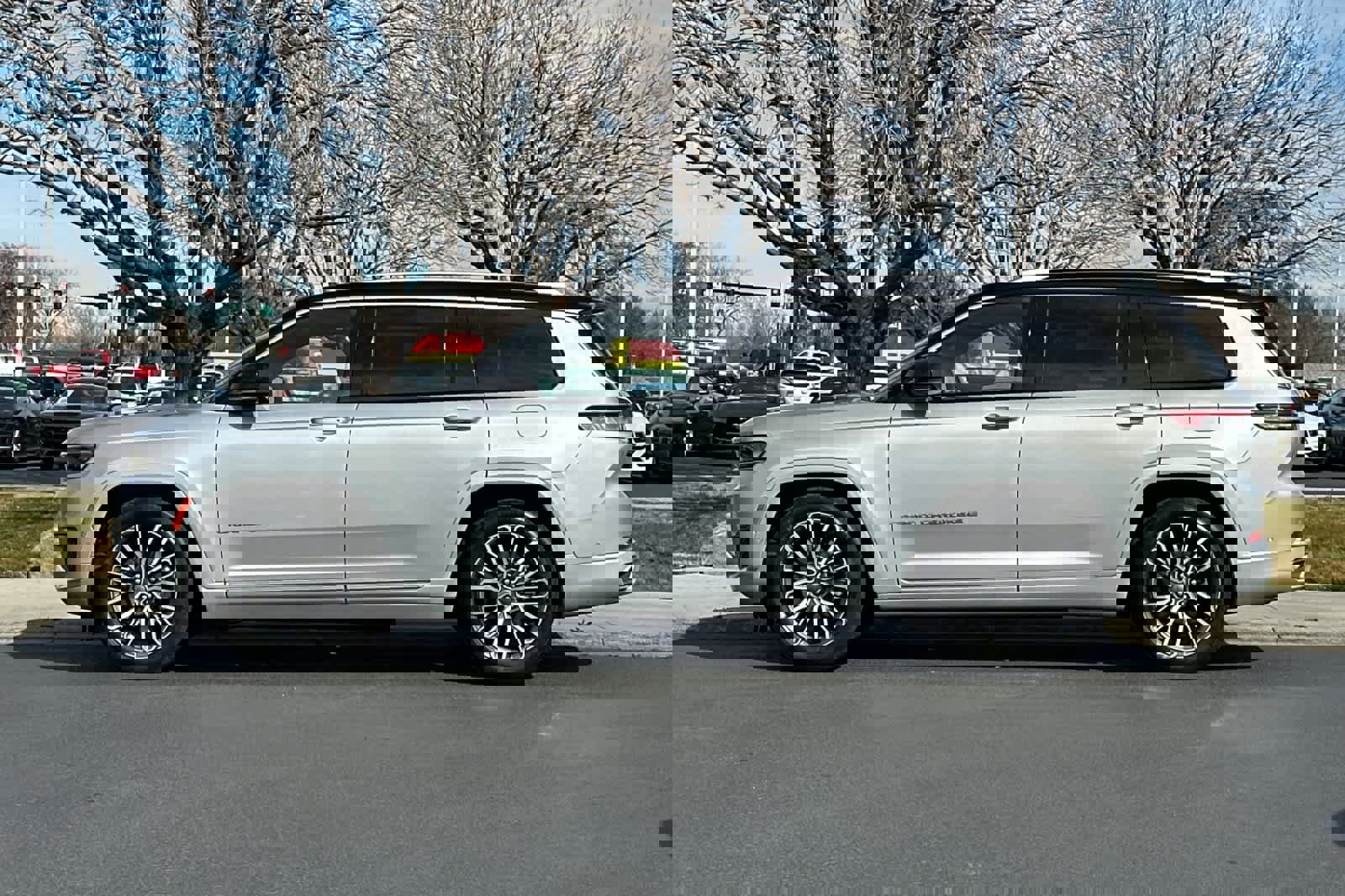 Used 2023 Jeep Grand Cherokee L Summit video 2