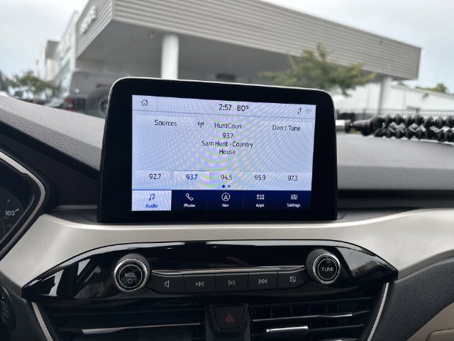 Certified 2020 Ford Escape SEL FWD image 17
