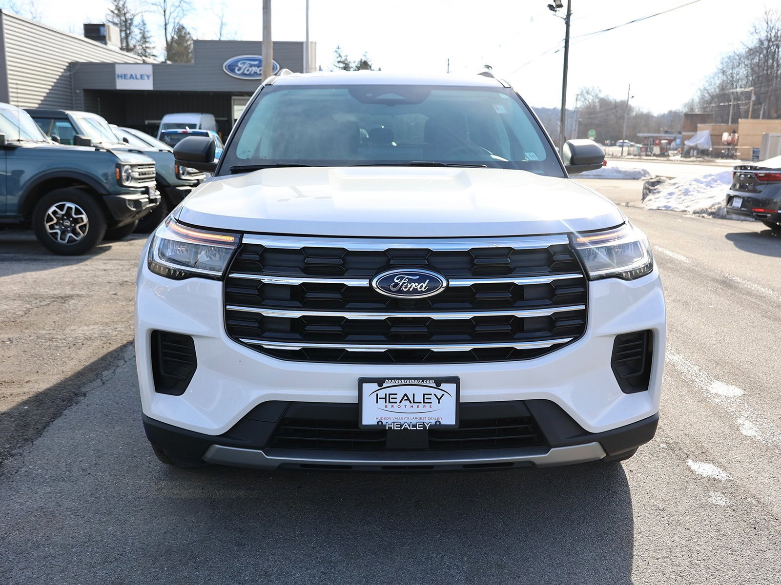 Certified 2025 Ford Explorer Active image 8