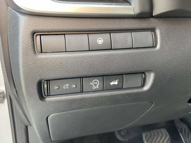 Used 2023 Nissan Rogue SV w/ SV Premium B Package FWD image 20